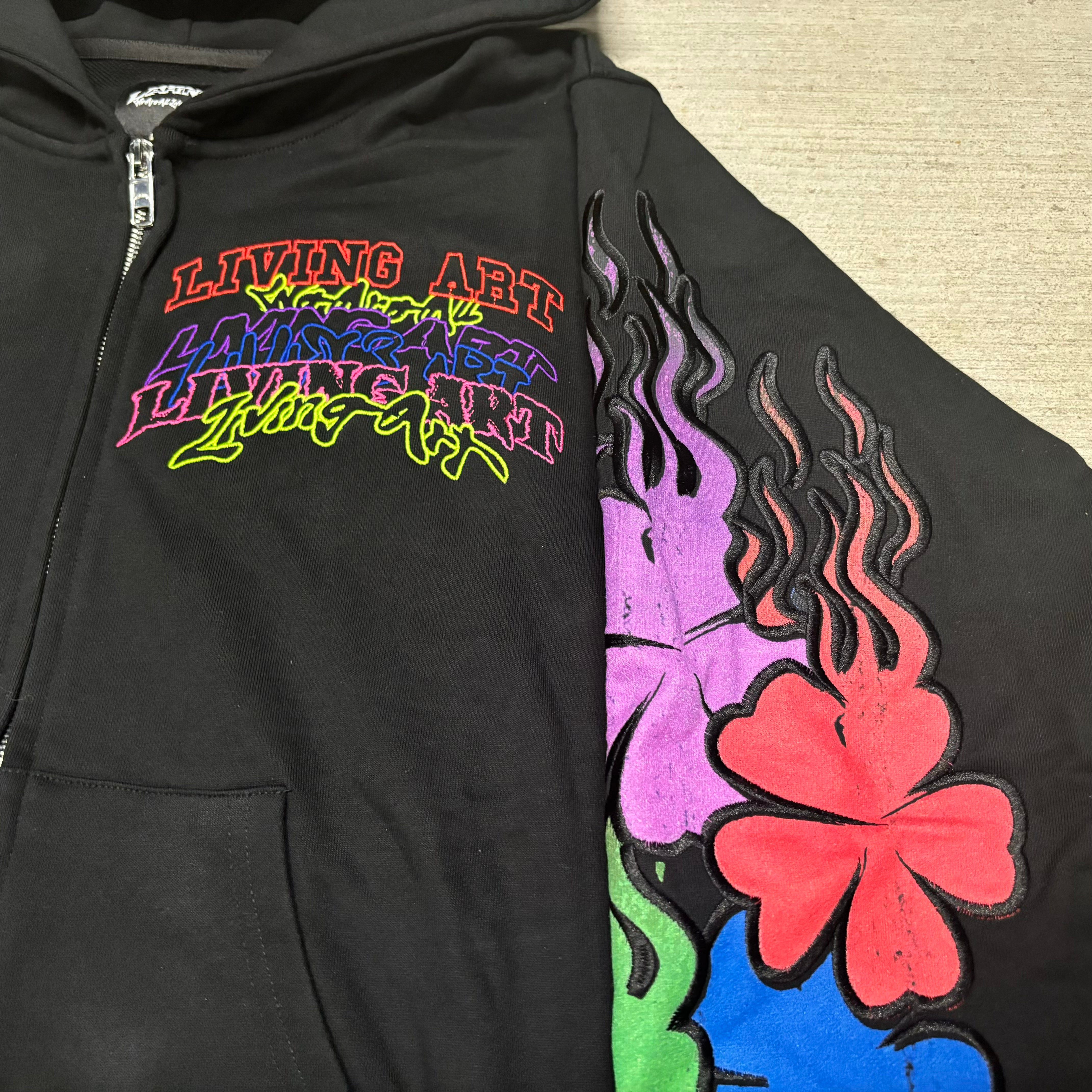 LIVING ART’S “5LEAF OF UNITY” ZIPUP